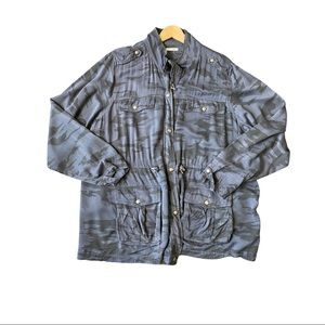 Marurice’s vintage light blue / grey army print